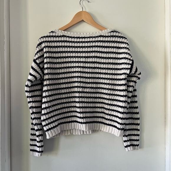 Tommy Hilfiger Women's Size Medium Knit Navy White Cropped Sweater Capsule - Picture 5 of 5